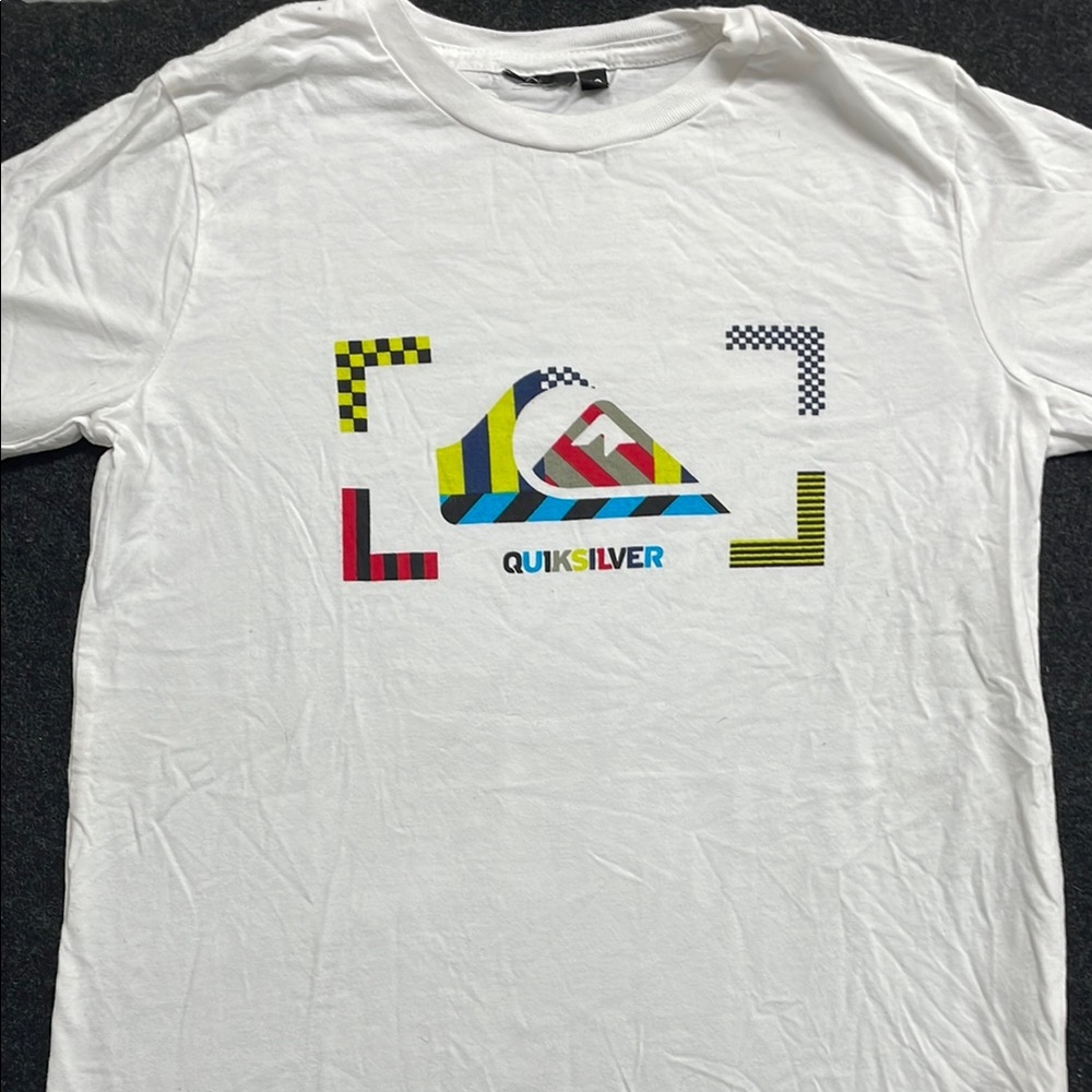 Quiksilver White Graphic T-Shirt